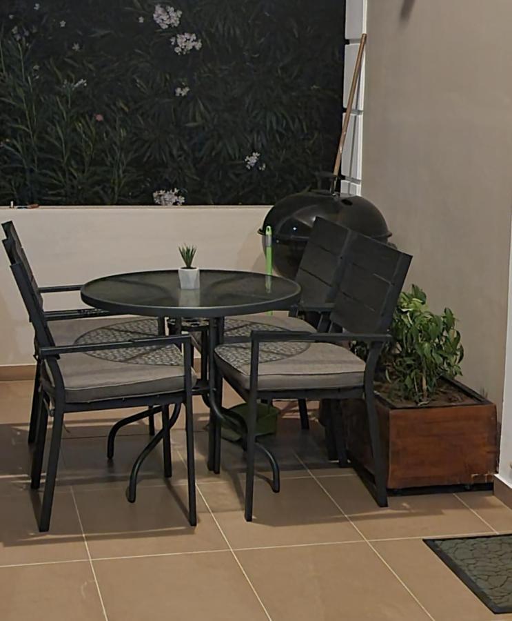 Melina's House Apartment *